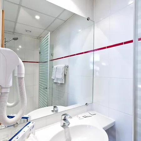 Ξενοδοχείο Vendome 3*